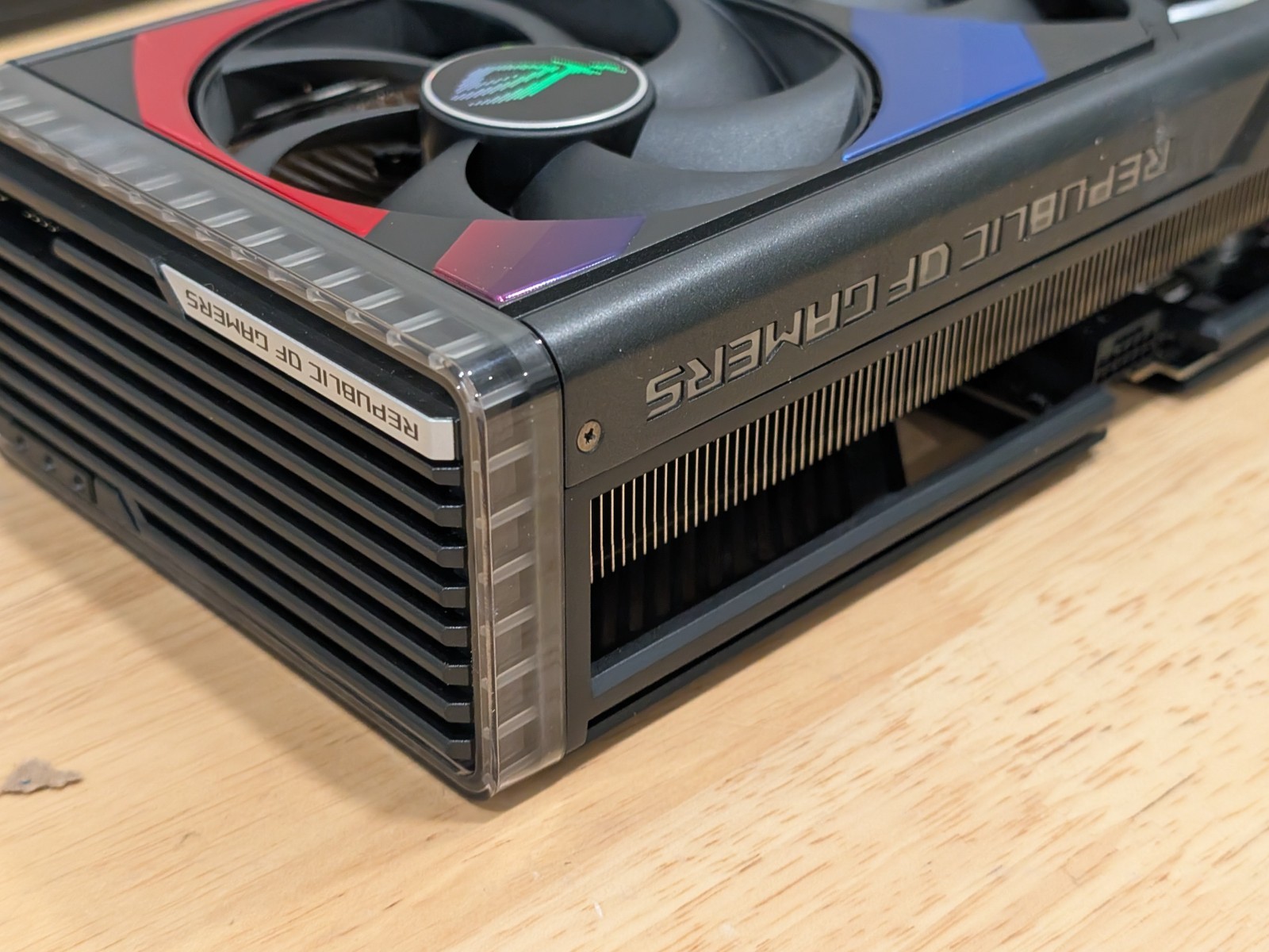 ข้อเสนอพิเศษ: การ์ดจอ ASUS ROG - Graphics Card 24Gb Gddr6X บทวิจารณ์และราคา